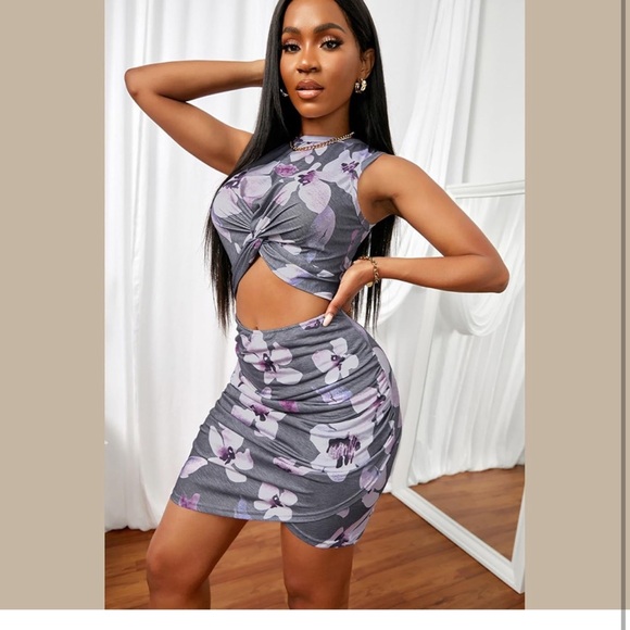 Spring and Summer Women's Sexy Tight Fashion Printed Hollow Pleated Hip Dress - Picture 3 of 7